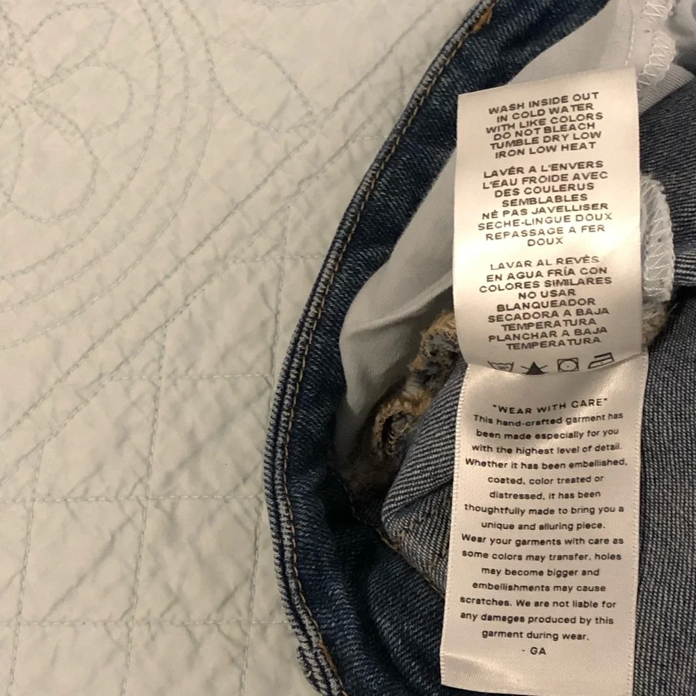 Good American Cigarette cropped jeans. Size 10.